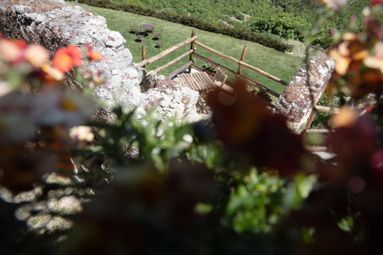Charme In Perillis Bed & Breakfast Popoli Exterior photo