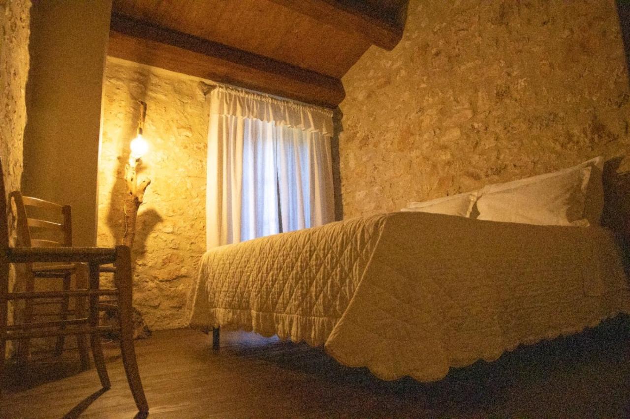 Charme In Perillis Bed & Breakfast Popoli Exterior photo