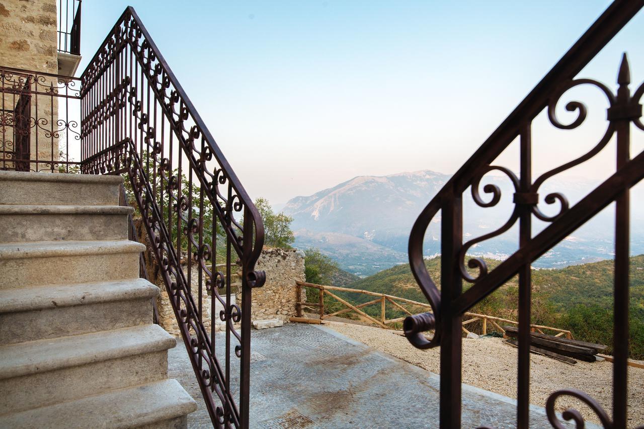 Charme In Perillis Bed & Breakfast Popoli Exterior photo