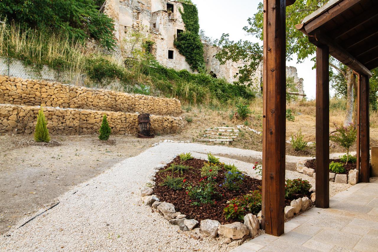 Charme In Perillis Bed & Breakfast Popoli Exterior photo
