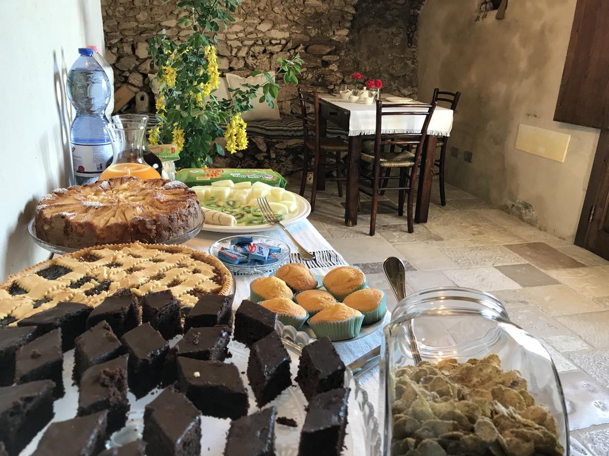 Charme In Perillis Bed & Breakfast Popoli Exterior photo