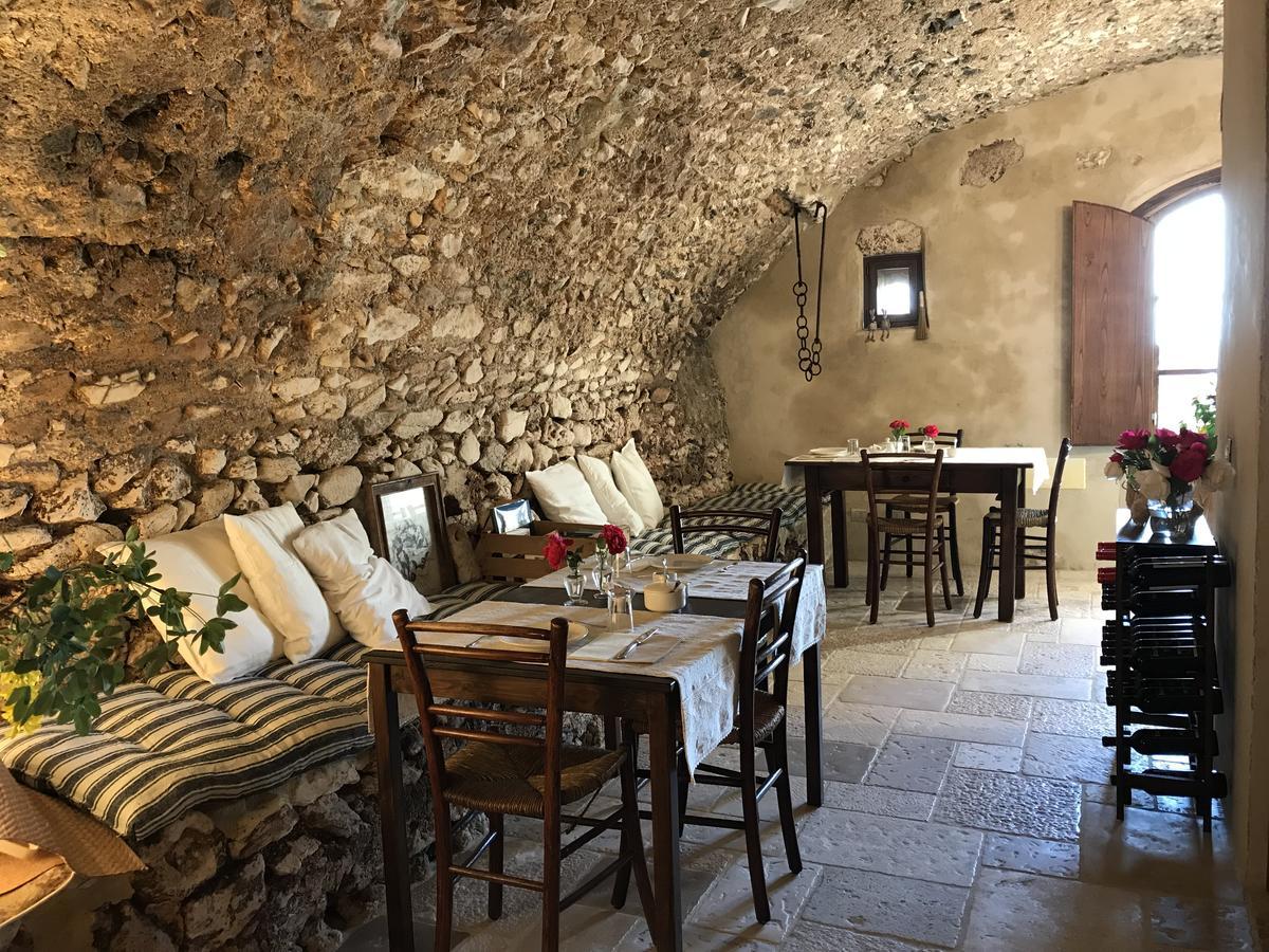 Charme In Perillis Bed & Breakfast Popoli Exterior photo