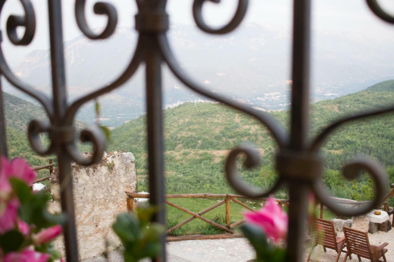 Charme In Perillis Bed & Breakfast Popoli Exterior photo