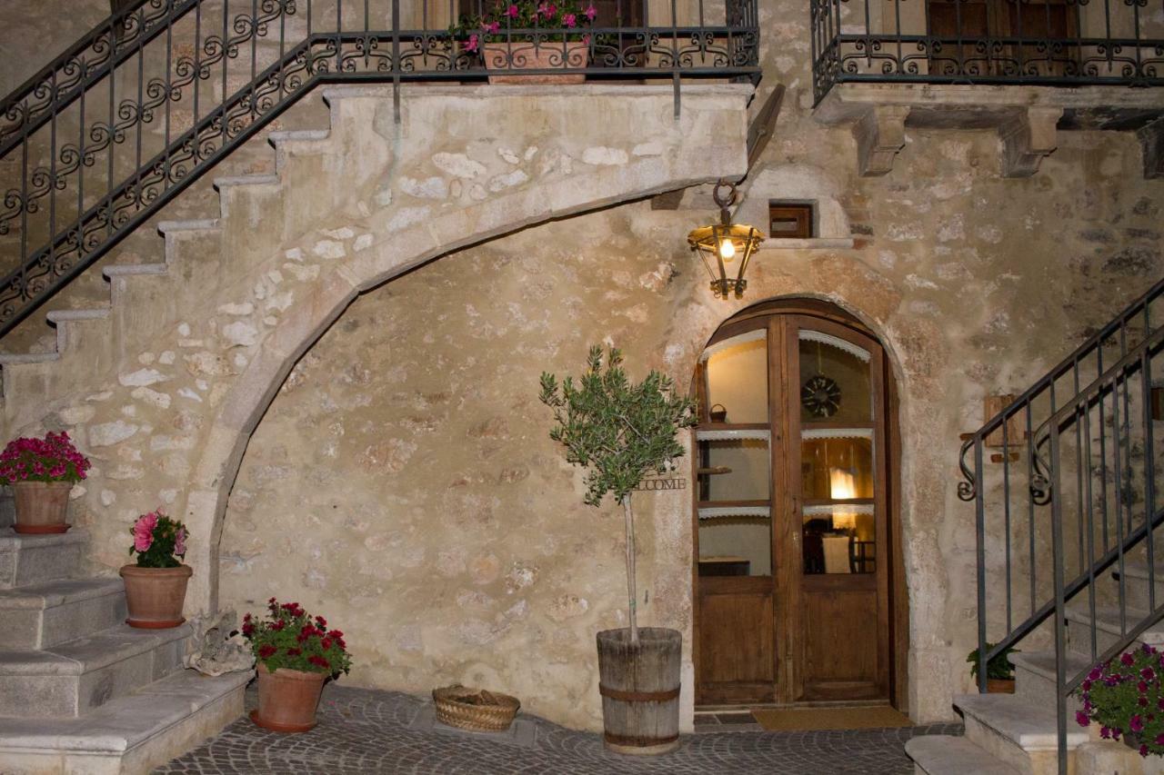 Charme In Perillis Bed & Breakfast Popoli Exterior photo