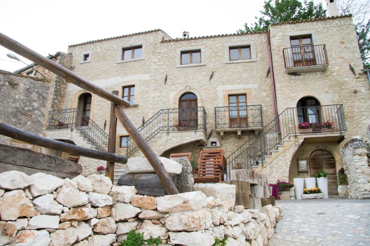 Charme In Perillis Bed & Breakfast Popoli Exterior photo