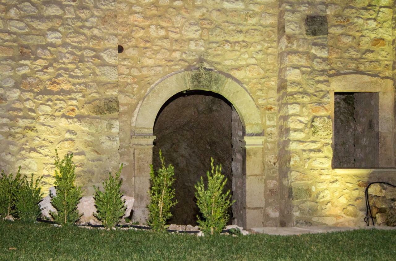 Charme In Perillis Bed & Breakfast Popoli Exterior photo
