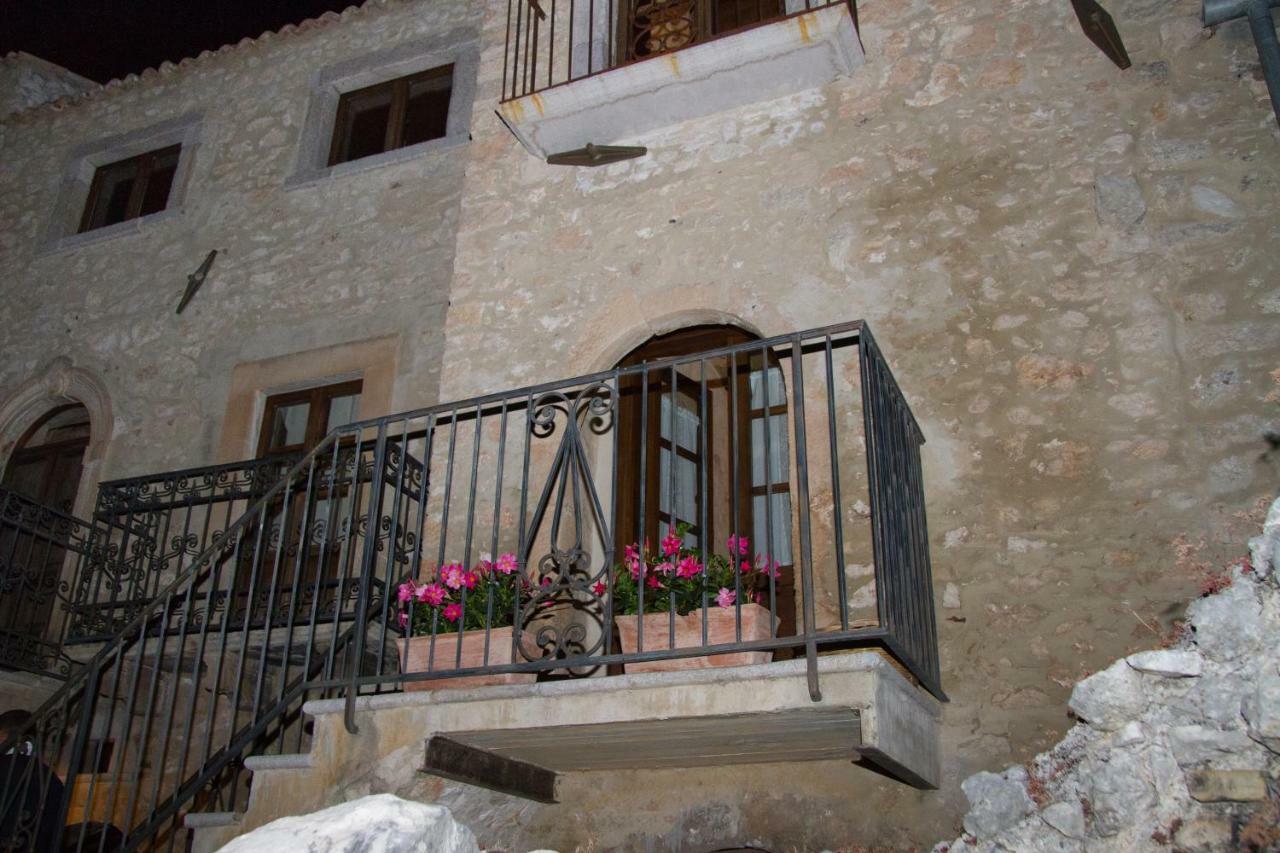 Charme In Perillis Bed & Breakfast Popoli Exterior photo